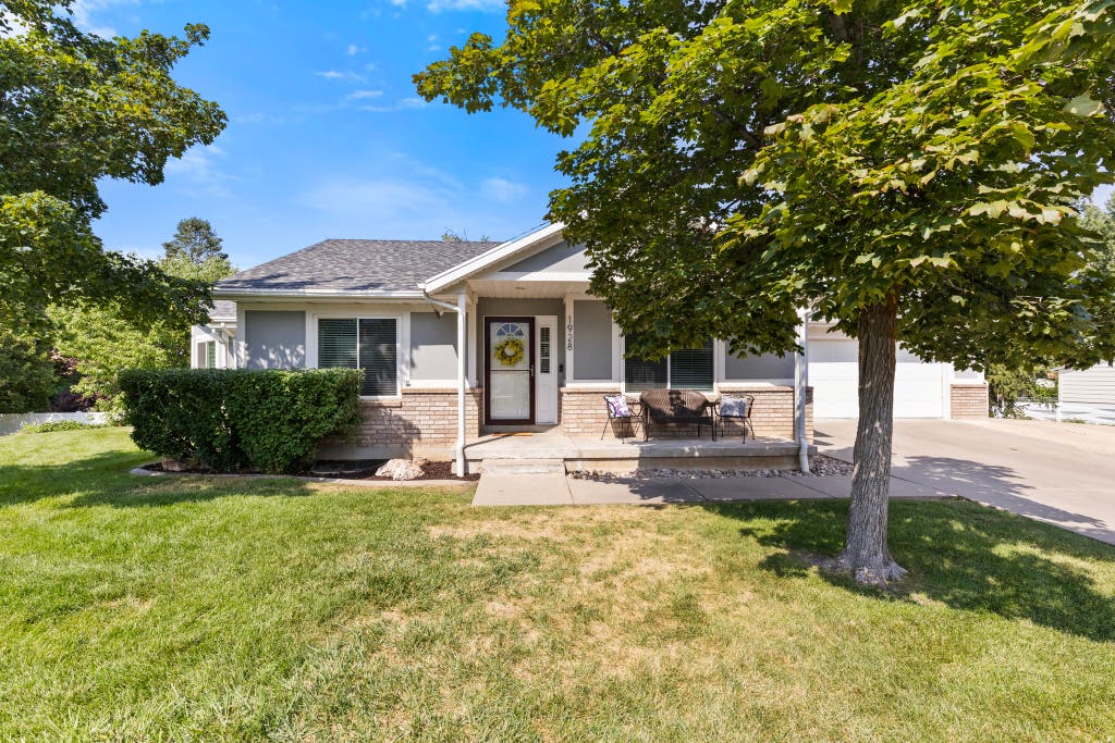 Photo of 1928 E 5900 S #10, South Ogden, UT 84403 (MLS # 2178212)