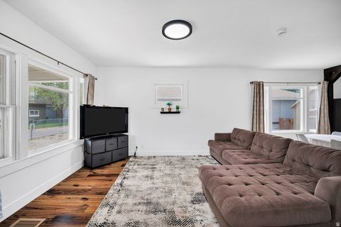 Tiny photo for 2021 S GRAMERCY AVE E, Ogden, UT 84401 (MLS # 2151609)