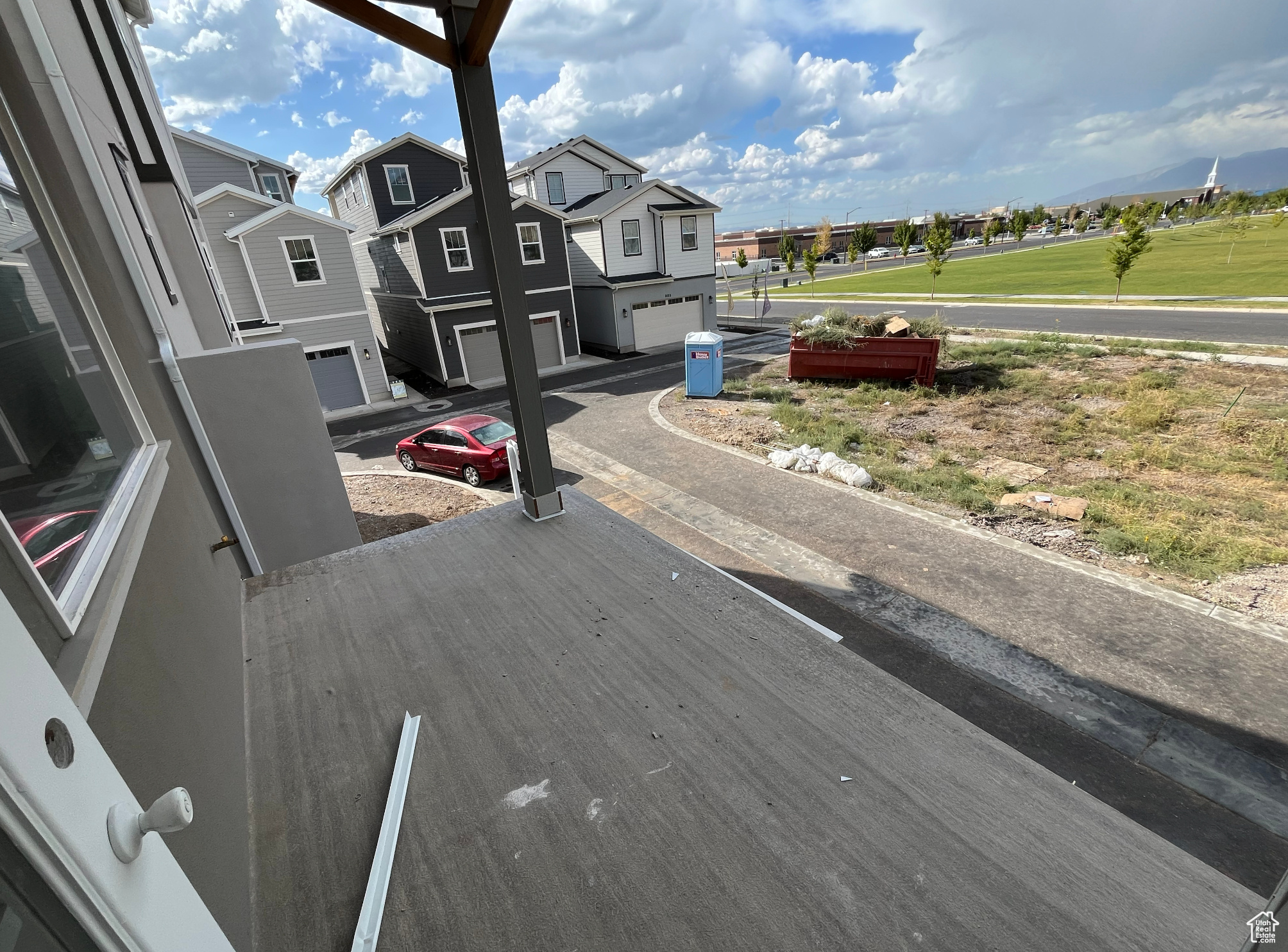 HUNTINGTON RANCH - Residential Income