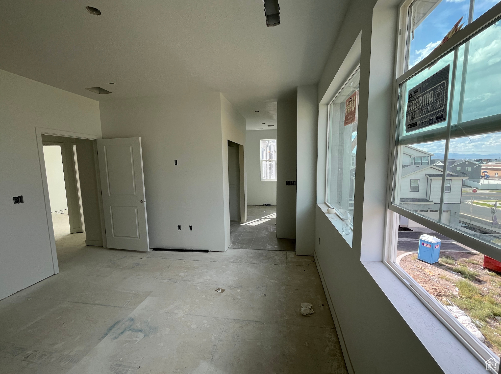 HUNTINGTON RANCH - Residential Income