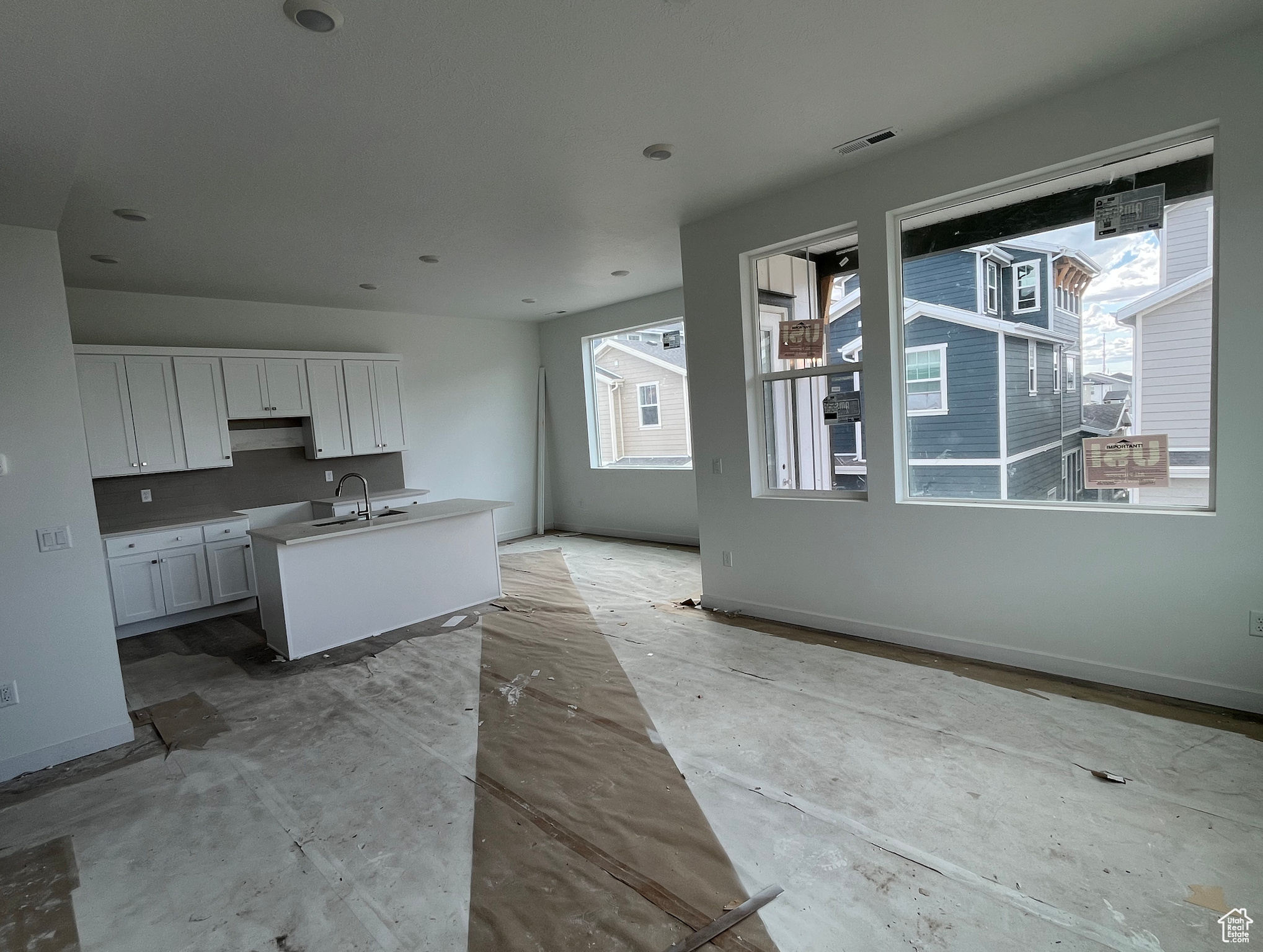 HUNTINGTON RANCH - Residential Income