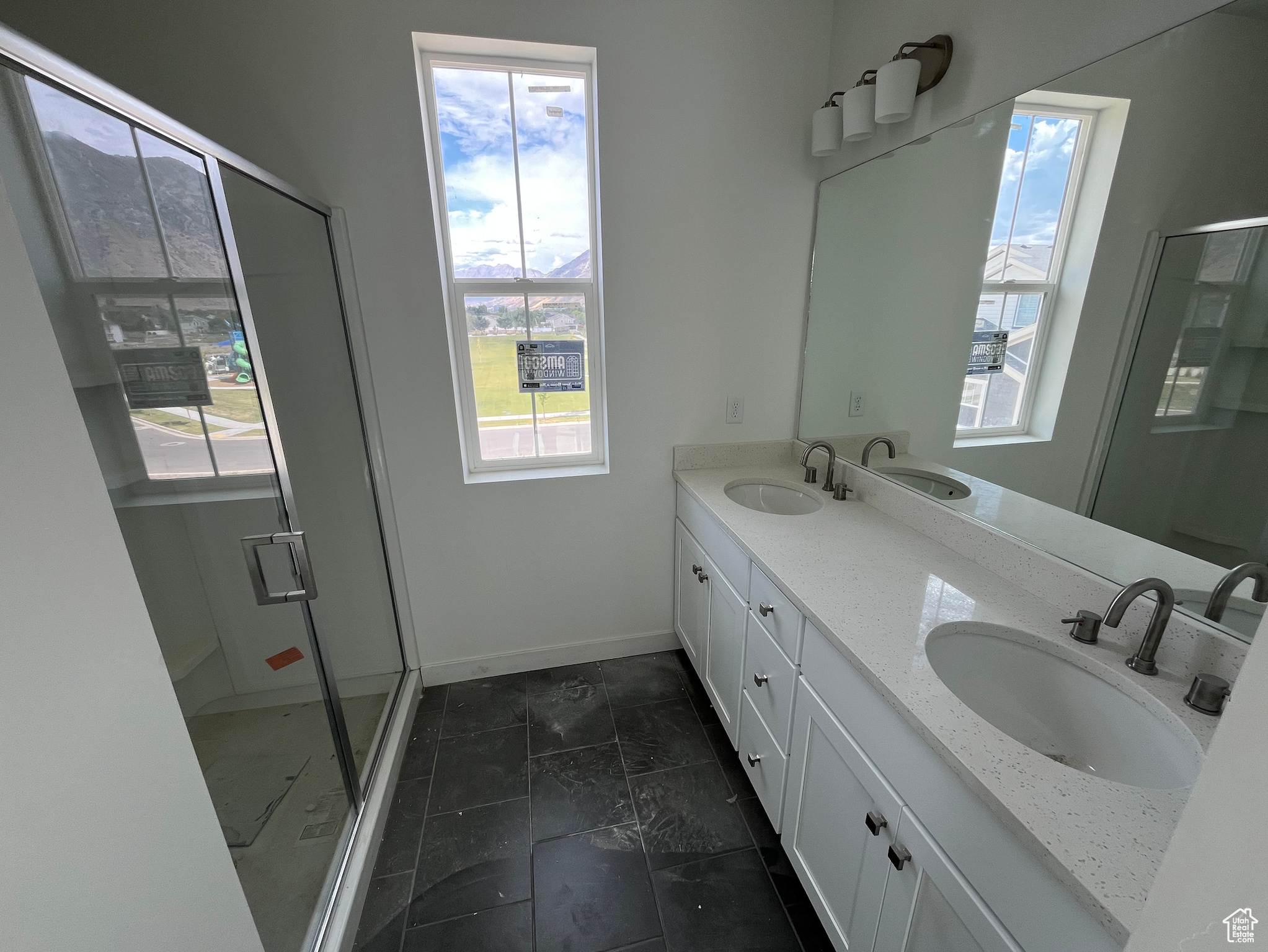 HUNTINGTON RANCH - Residential Income
