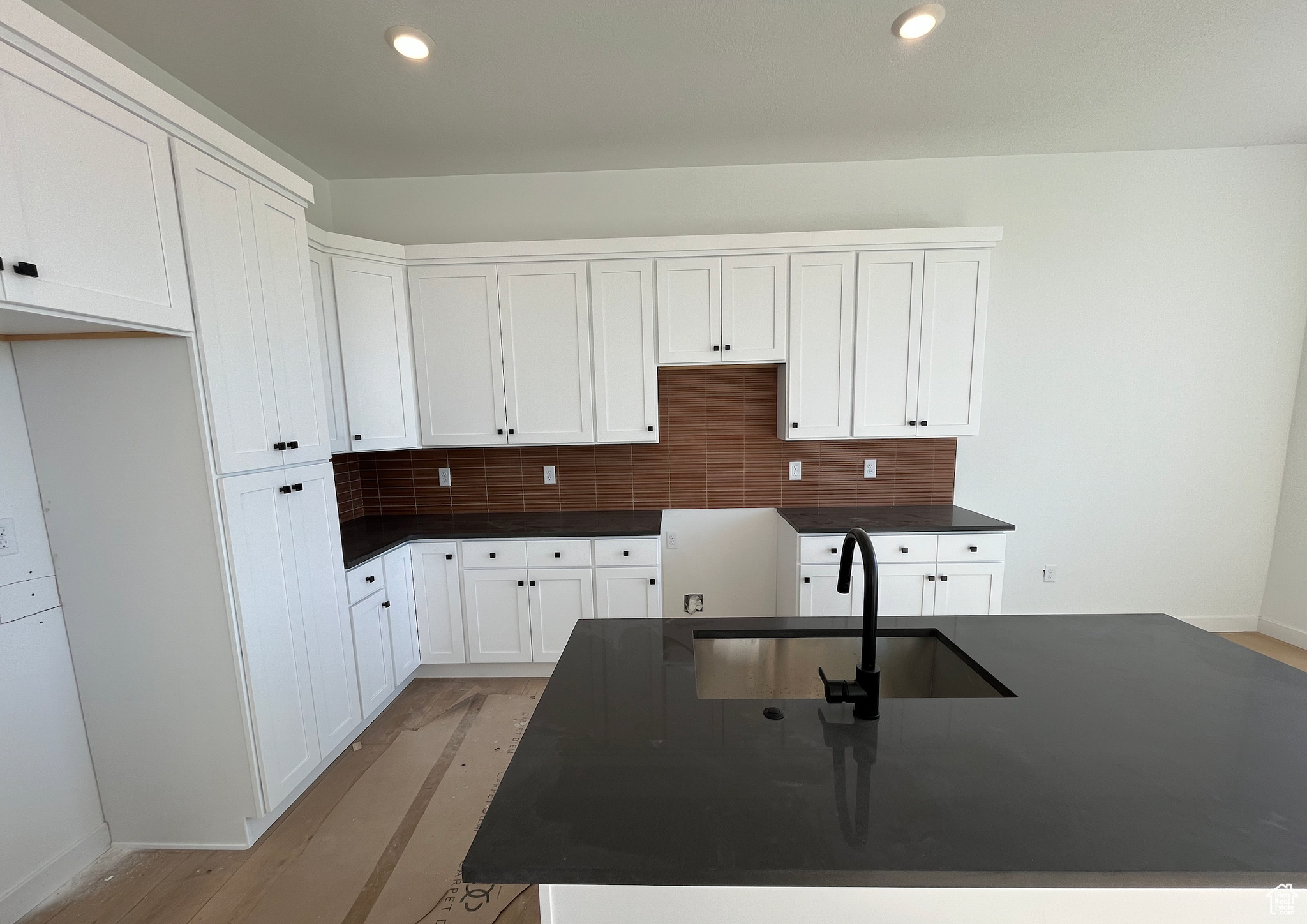 HUNTINGTON RANCH - Residential Income