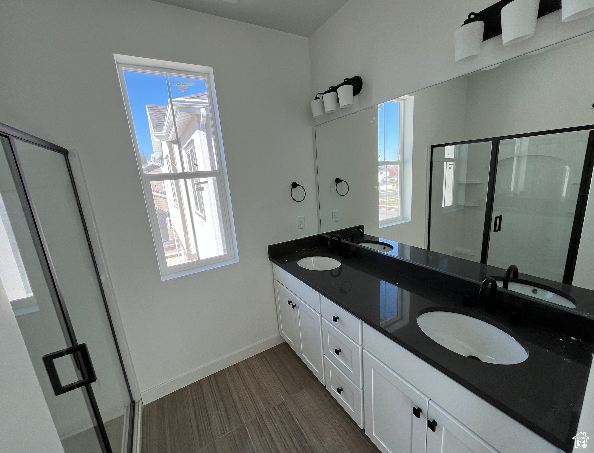 HUNTINGTON RANCH - Residential Income