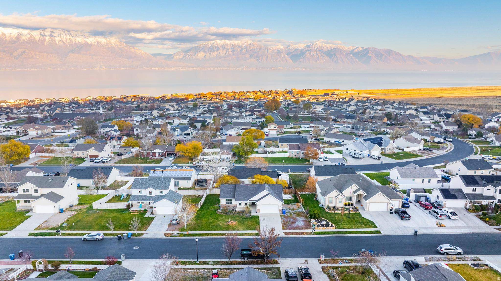 LAKE MOUNTAIN ESTATE - Residential