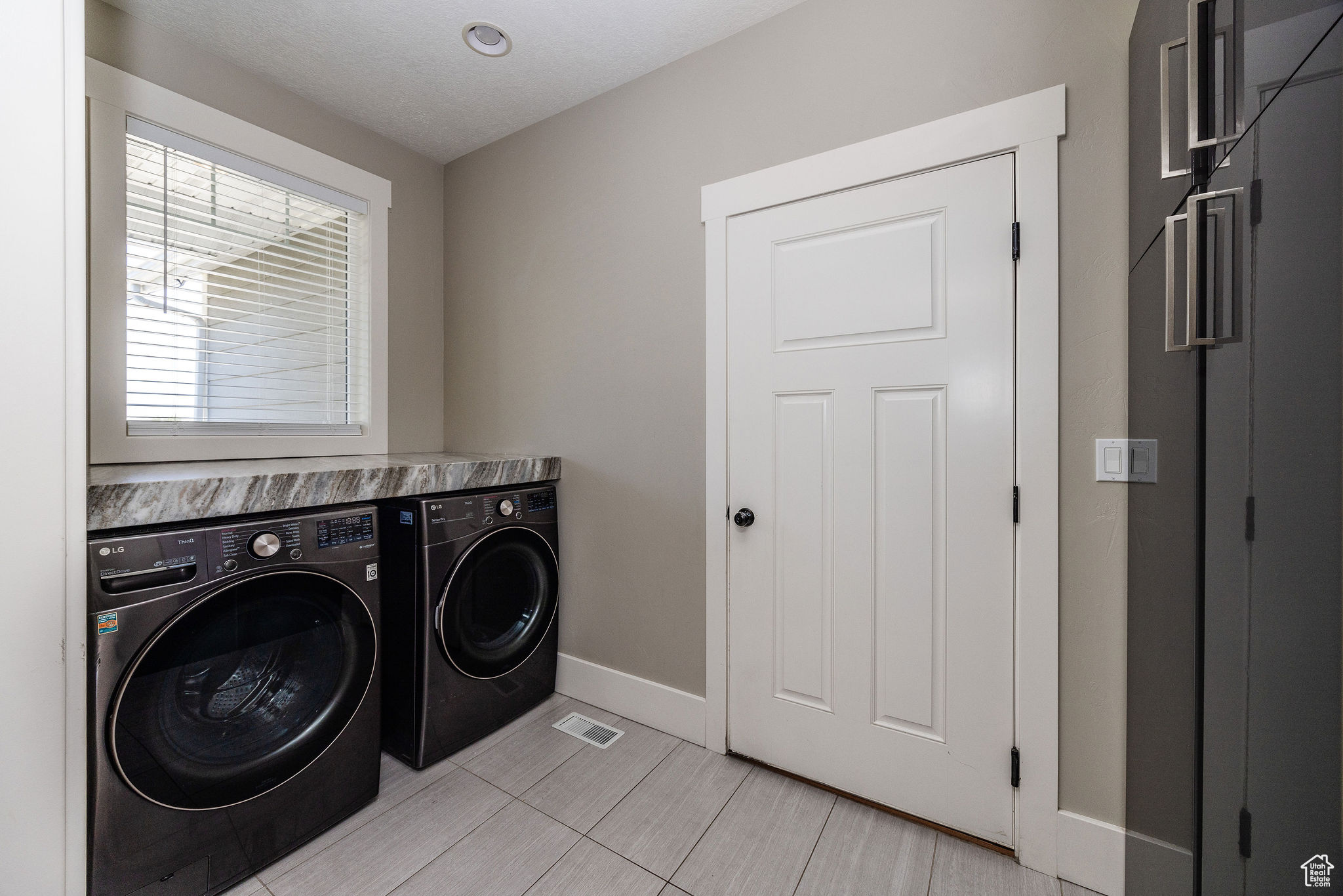 FOOTHILL HEIGHTS - Residential Lease