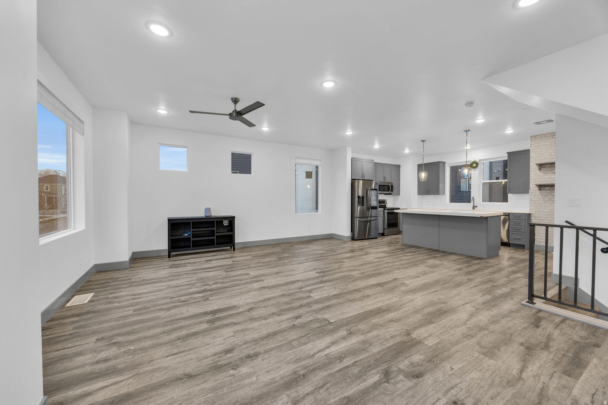 DAYBREAK - Residential Lease