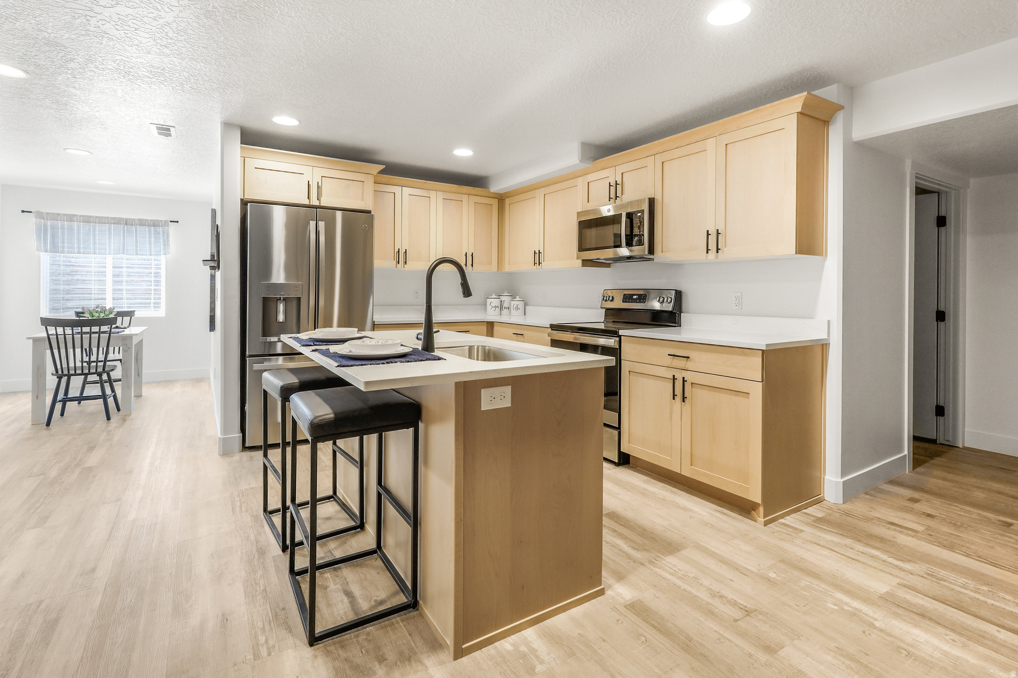 RC'S PARKWEST - Residential