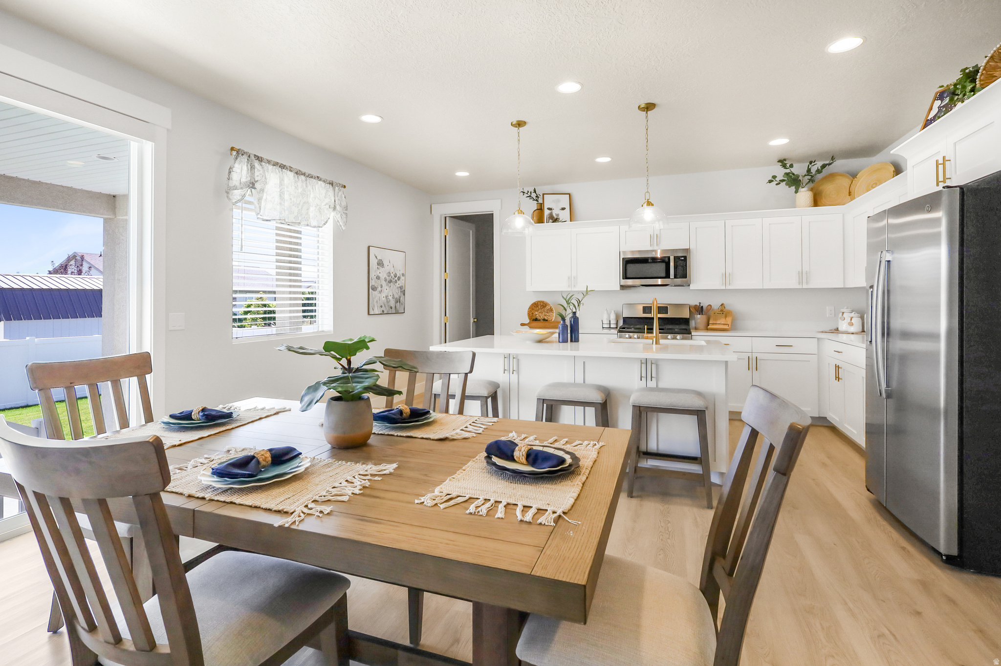 RC'S PARKWEST - Residential