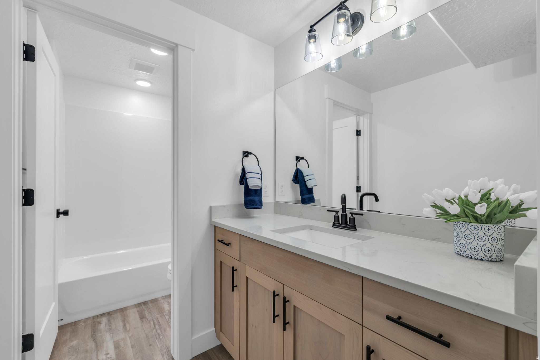 RC'S PARKWEST - Residential