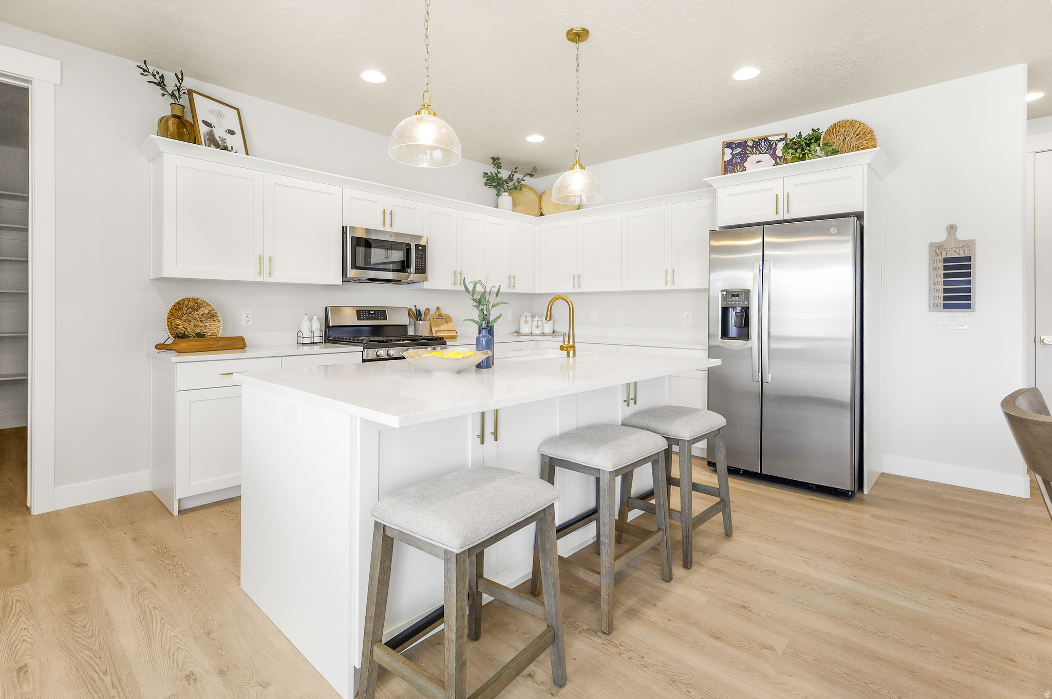 RC'S PARKWEST - Residential