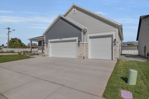 Tiny photo for 2721 S ALLISON WAY, Syracuse, UT 84075 (MLS # 2132420)
