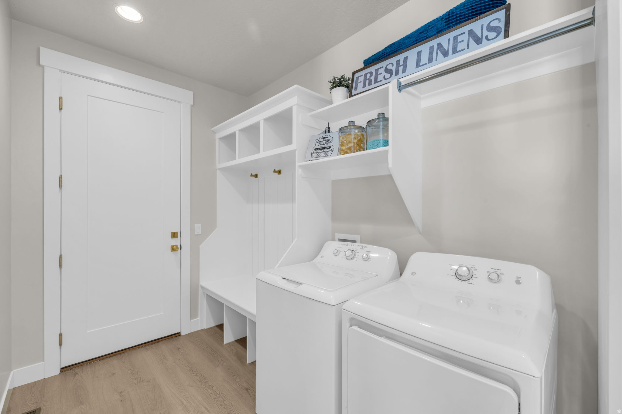 RC'S PARKWEST - Residential