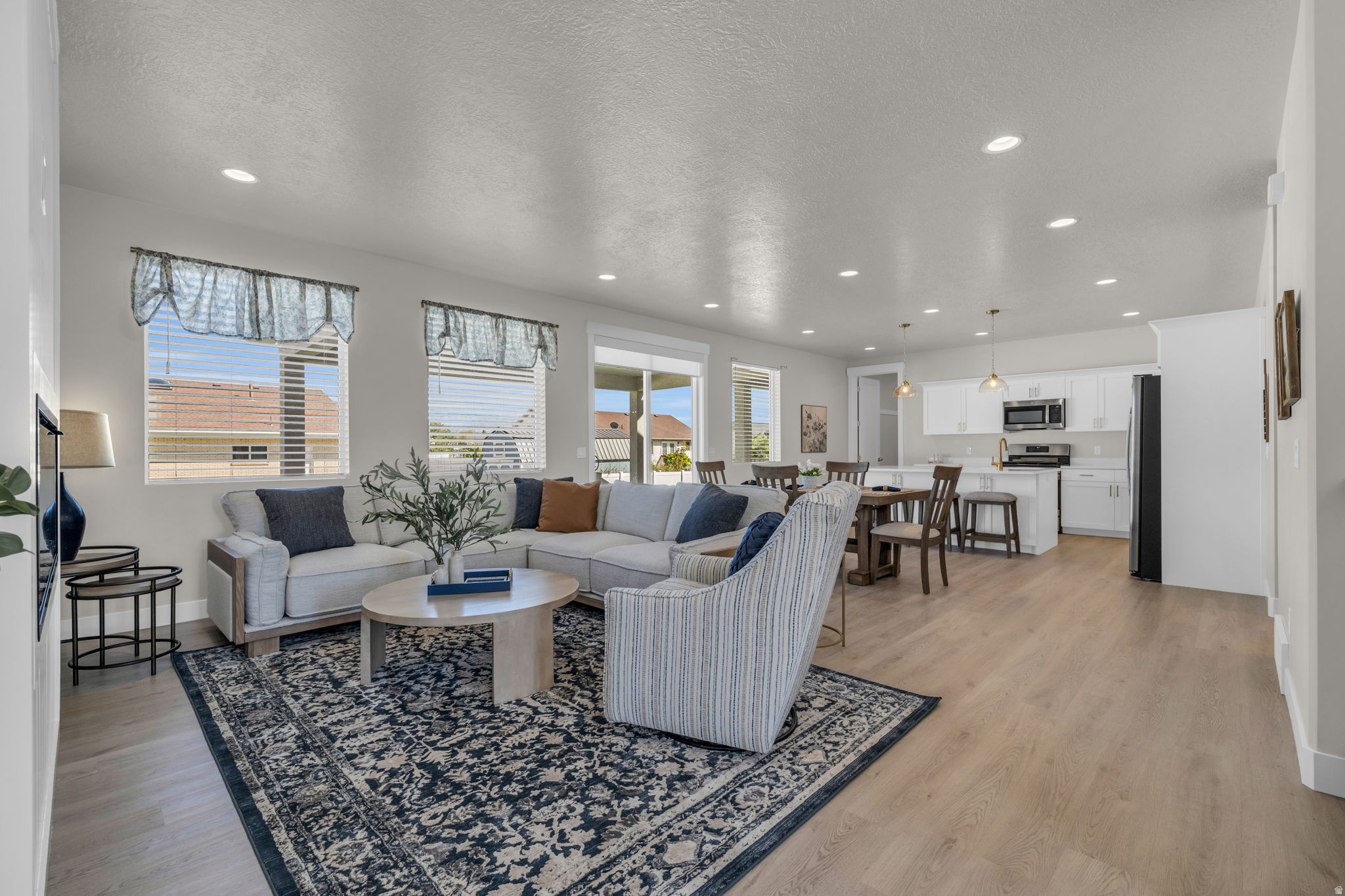 RC'S PARKWEST - Residential