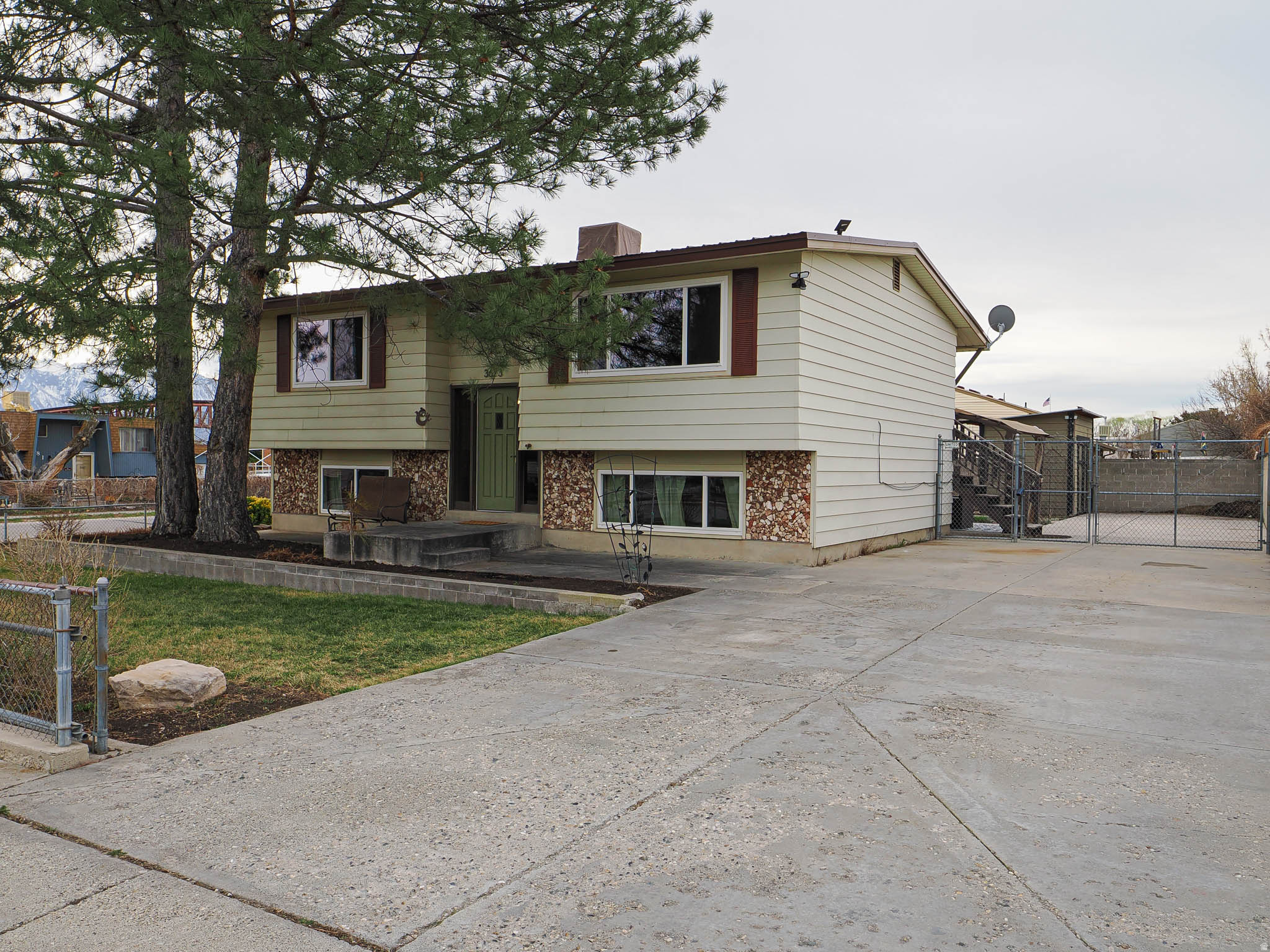 DIXIE VALLEY - Residential