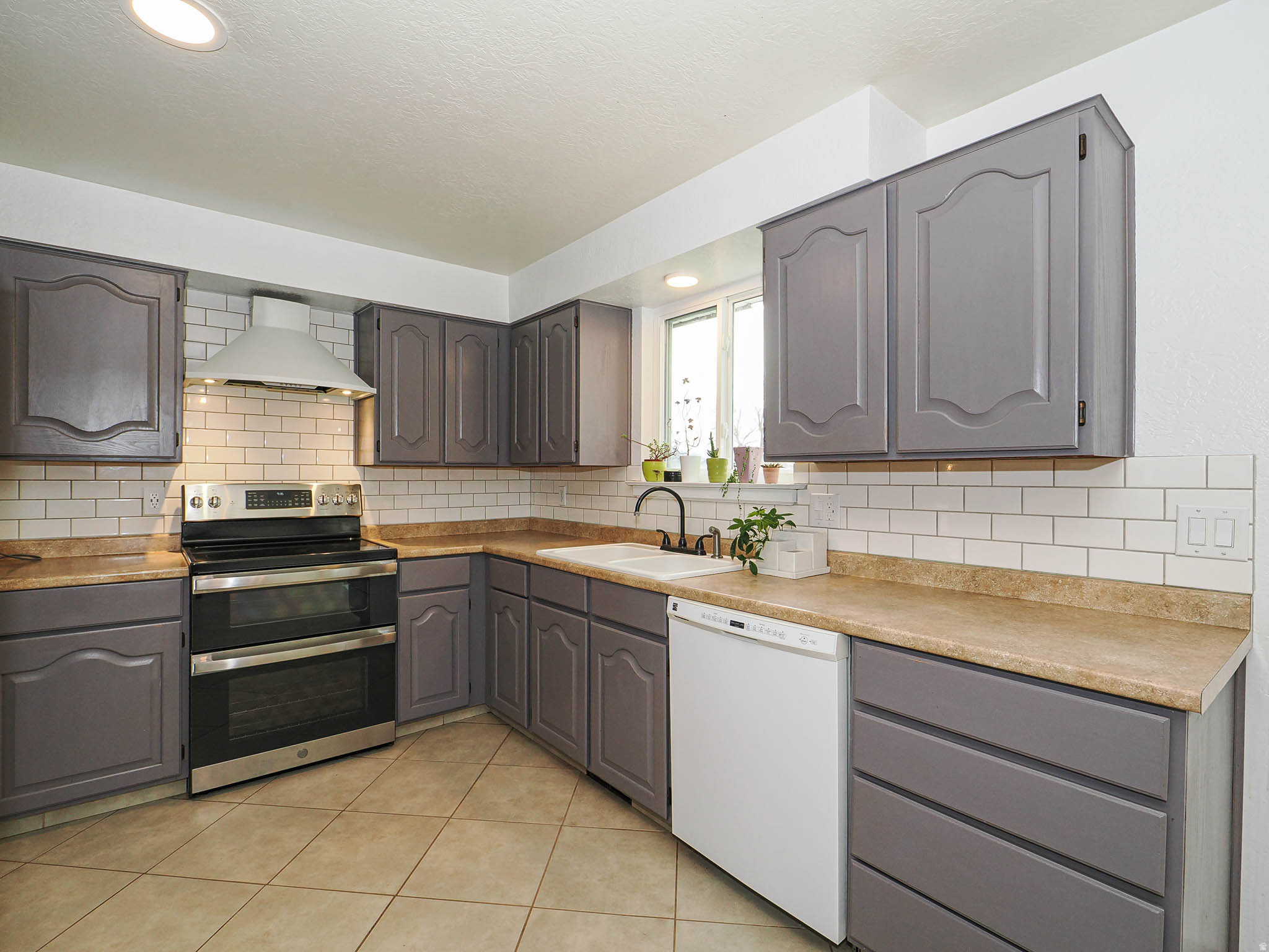 DIXIE VALLEY - Residential