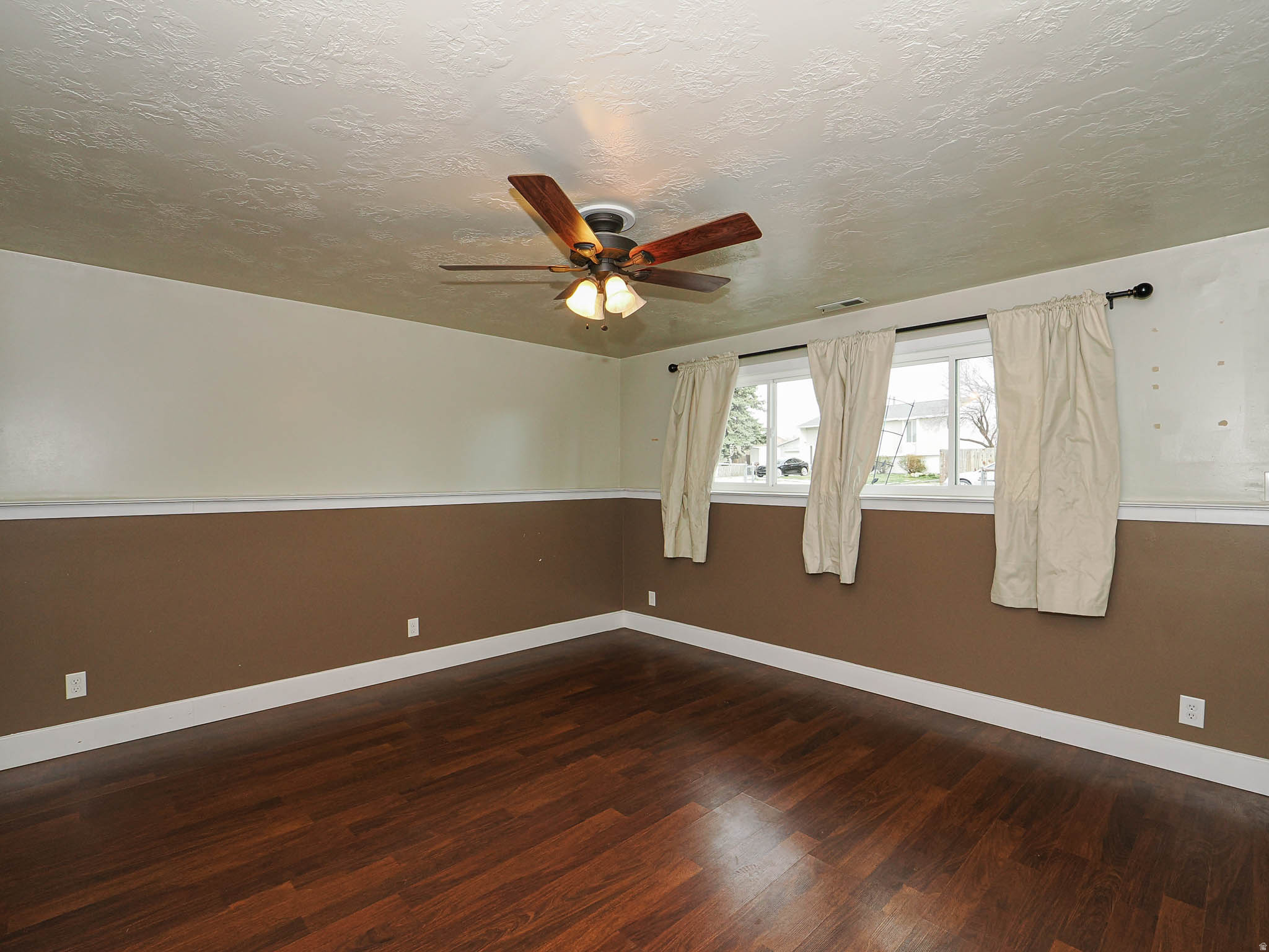 DIXIE VALLEY - Residential