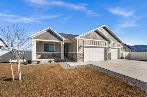 Photo of 3938 N WOOD RD, Eagle Mountain, UT 84005 (MLS # 2129358)