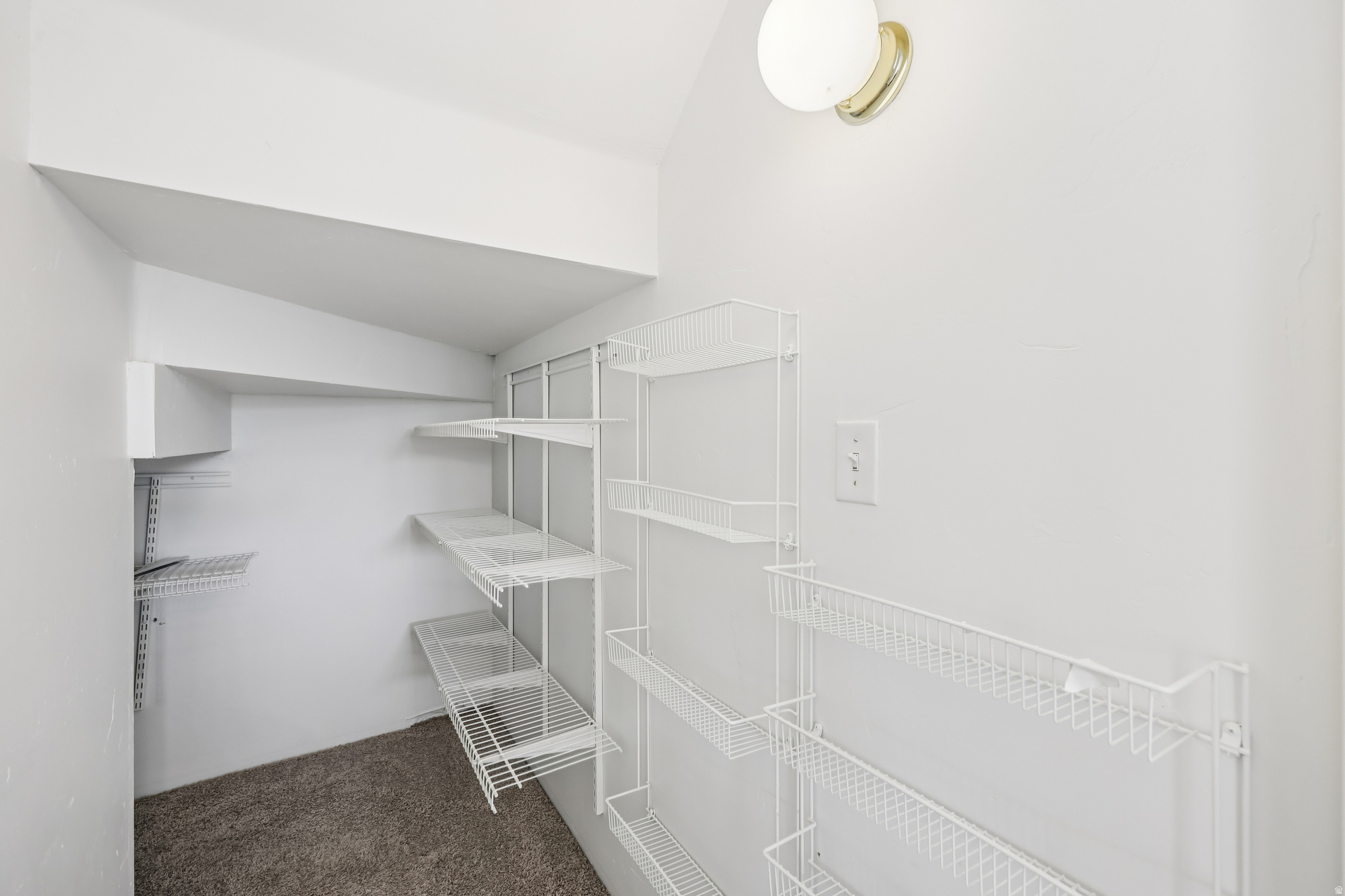 IVY SPRINGS CONDOMINIUM PHASE 4 - Residential