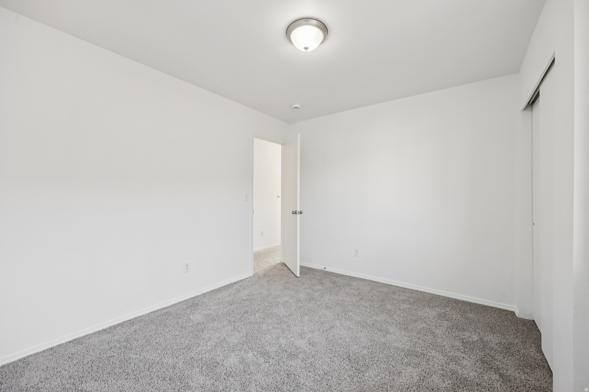 IVY SPRINGS CONDOMINIUM PHASE 4 - Residential