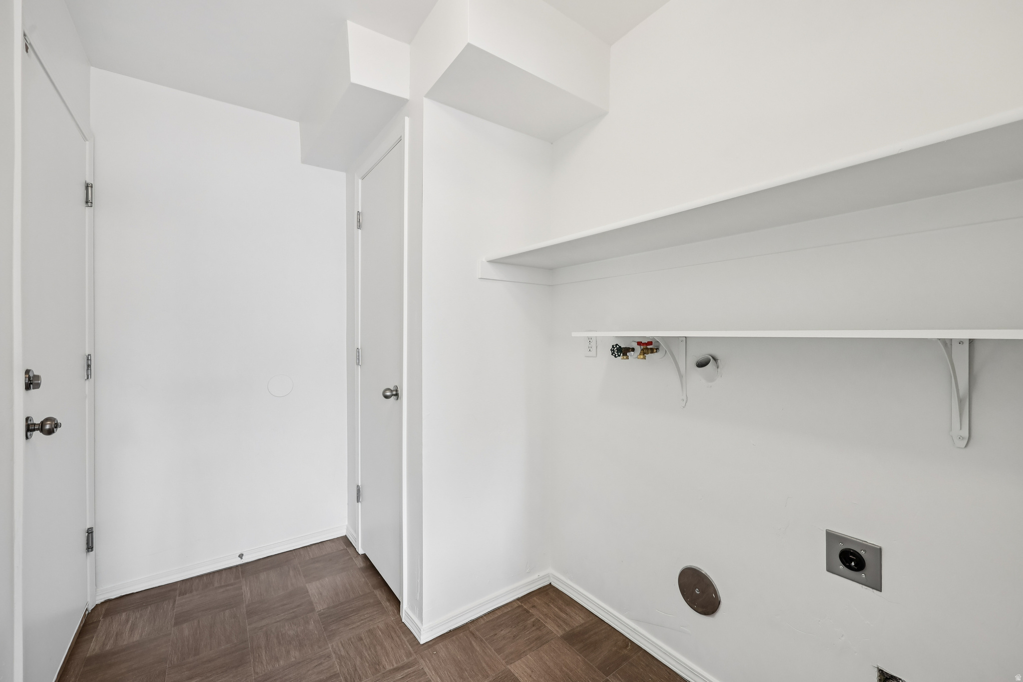 IVY SPRINGS CONDOMINIUM PHASE 4 - Residential