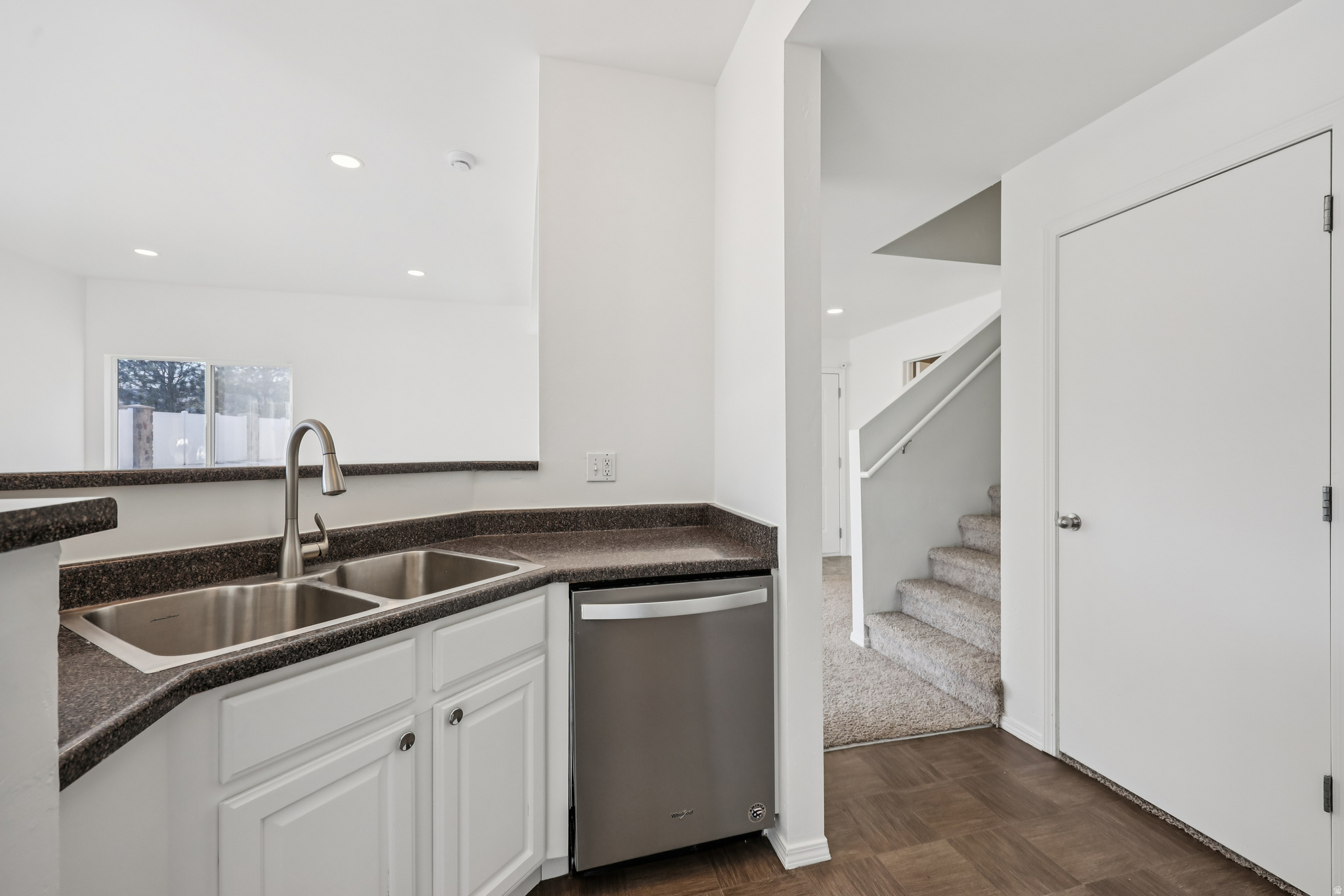 IVY SPRINGS CONDOMINIUM PHASE 4 - Residential