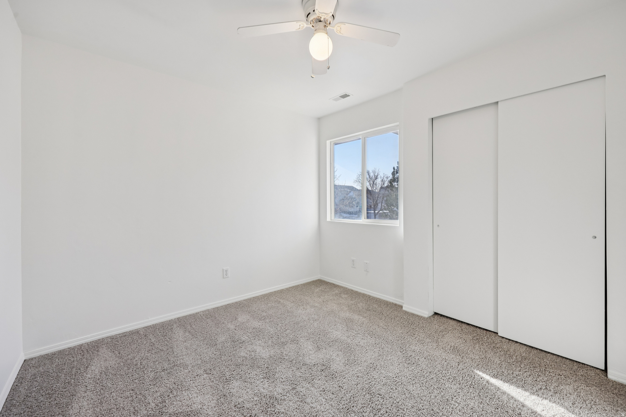 IVY SPRINGS CONDOMINIUM PHASE 4 - Residential