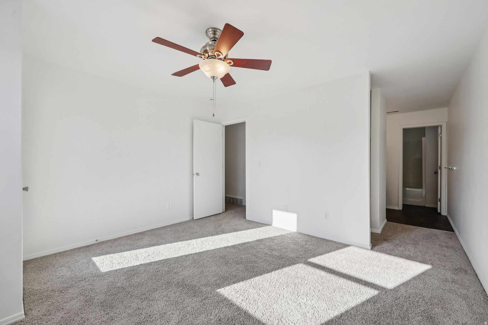 IVY SPRINGS CONDOMINIUM PHASE 4 - Residential