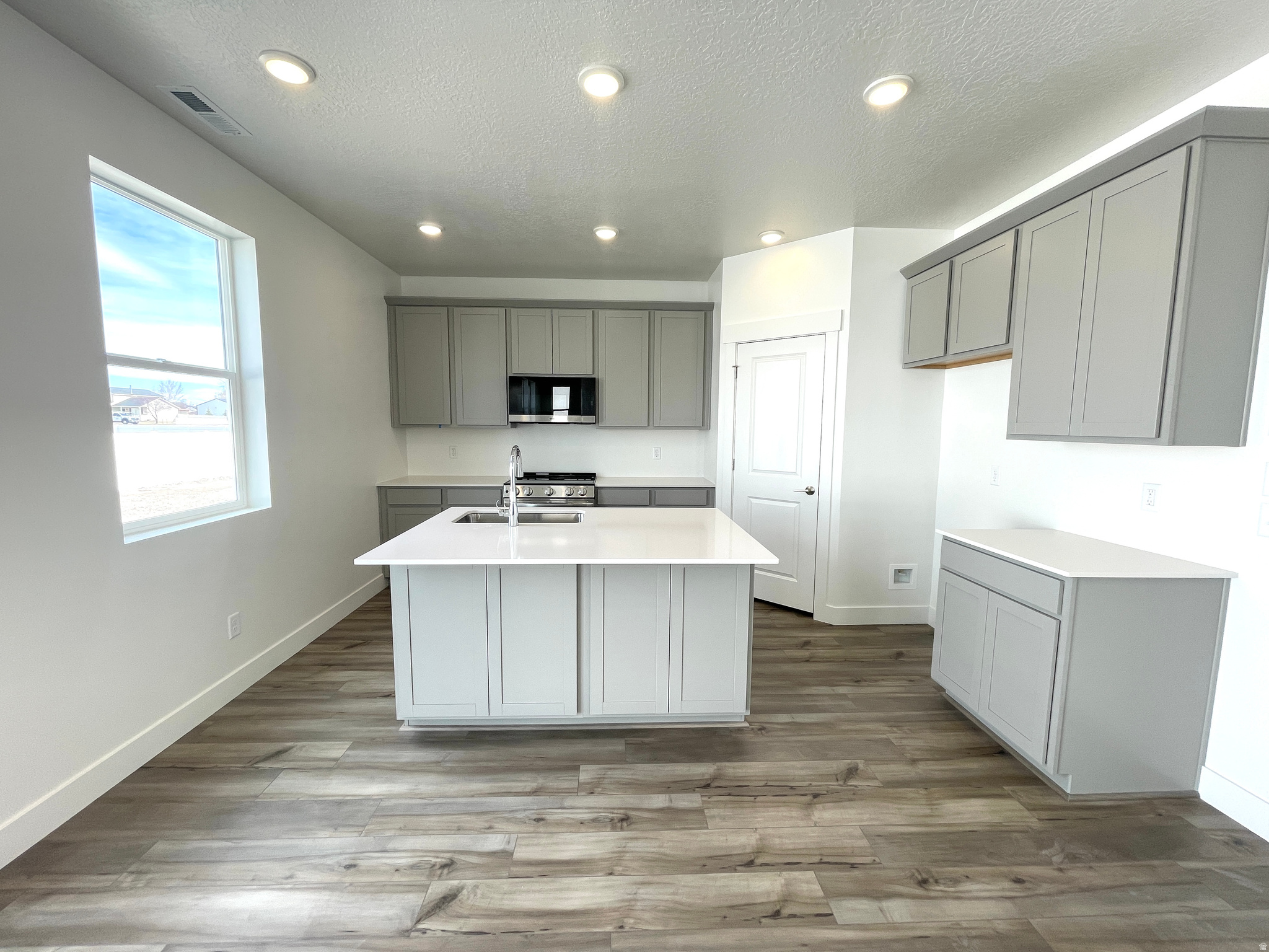 PIONEER MEADOWS - Residential