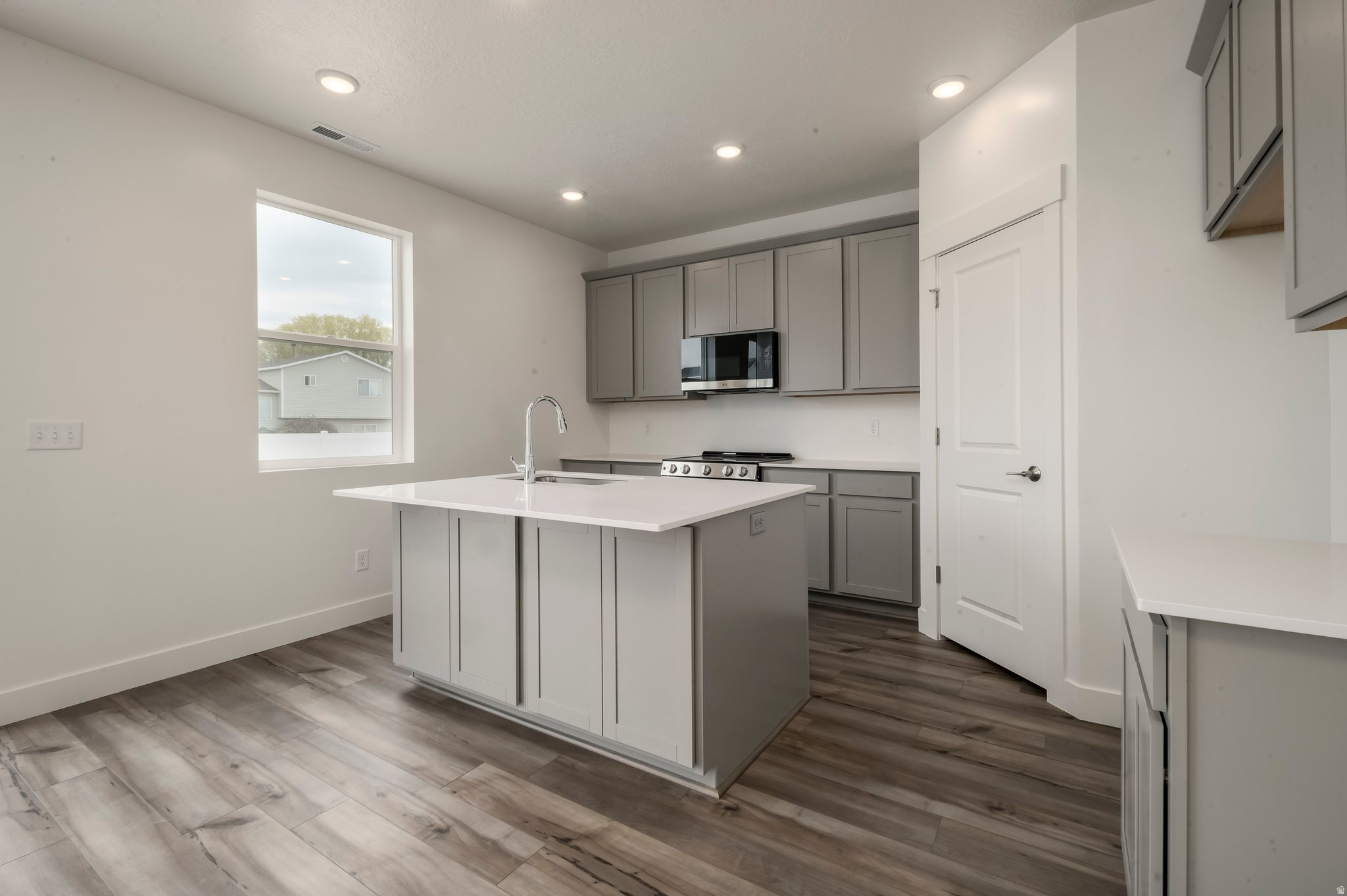 PIONEER MEADOWS - Residential