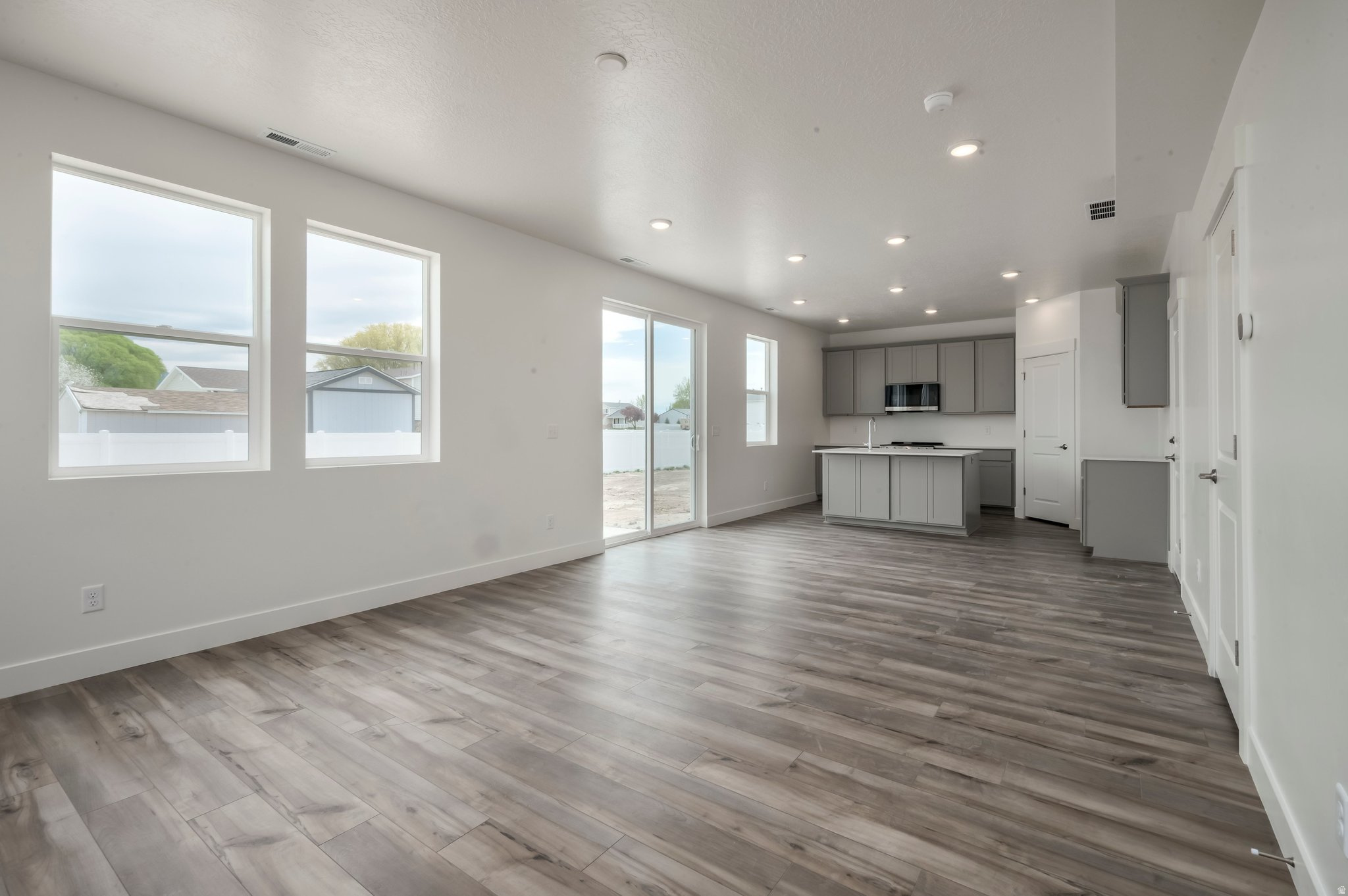 PIONEER MEADOWS - Residential