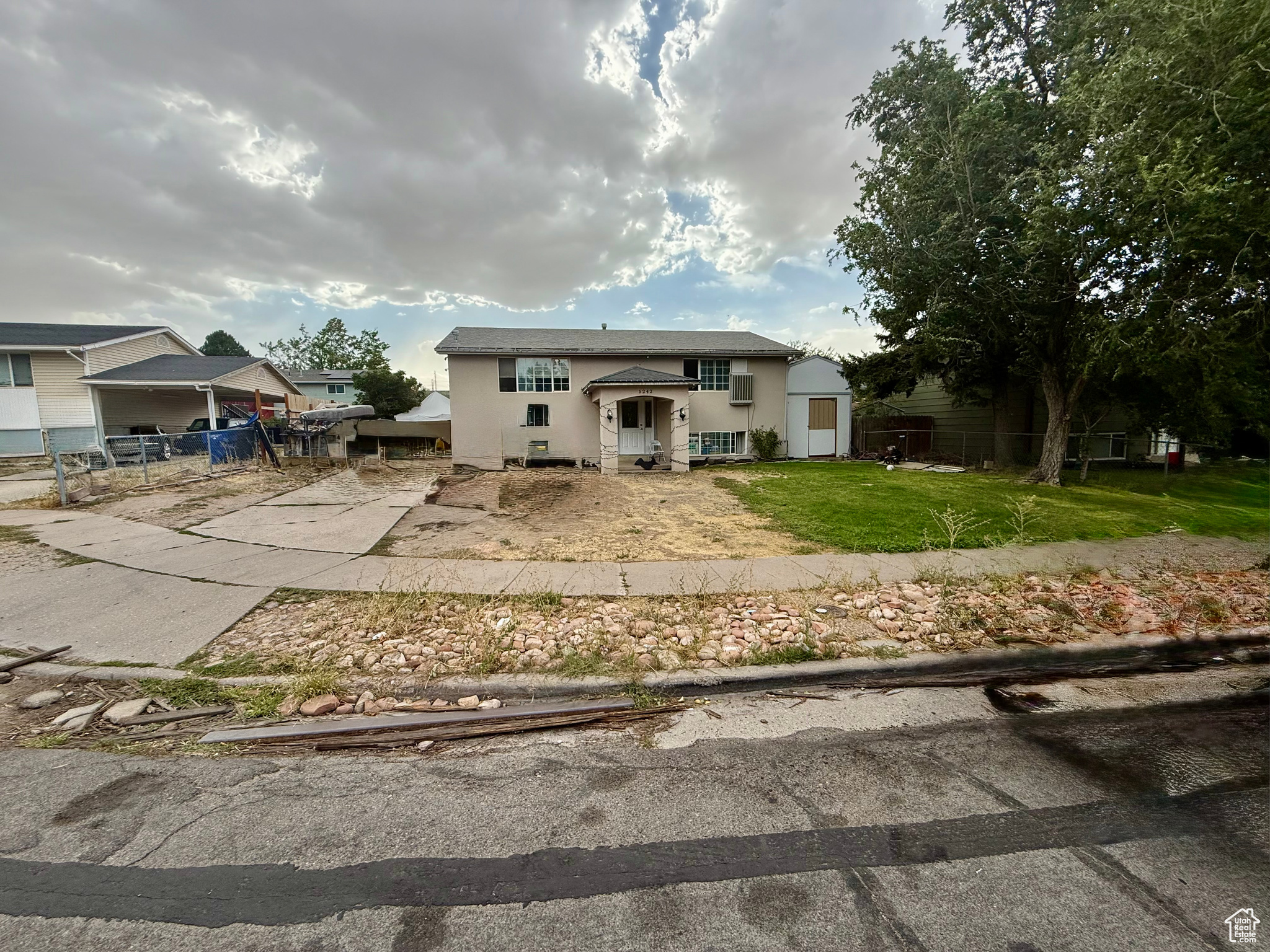 TWINS OF ARDEN - Residential