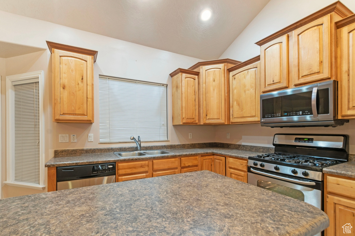203 W Fox Hollow Dr, Saratoga Springs, Utah image 11