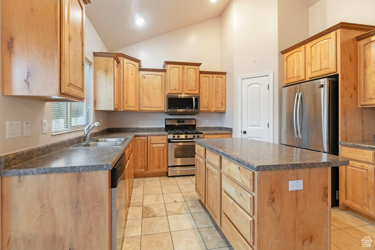 203 W Fox Hollow Dr, Saratoga Springs, Utah image 8