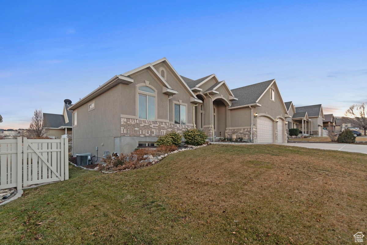 203 W Fox Hollow Dr, Saratoga Springs, Utah image 2