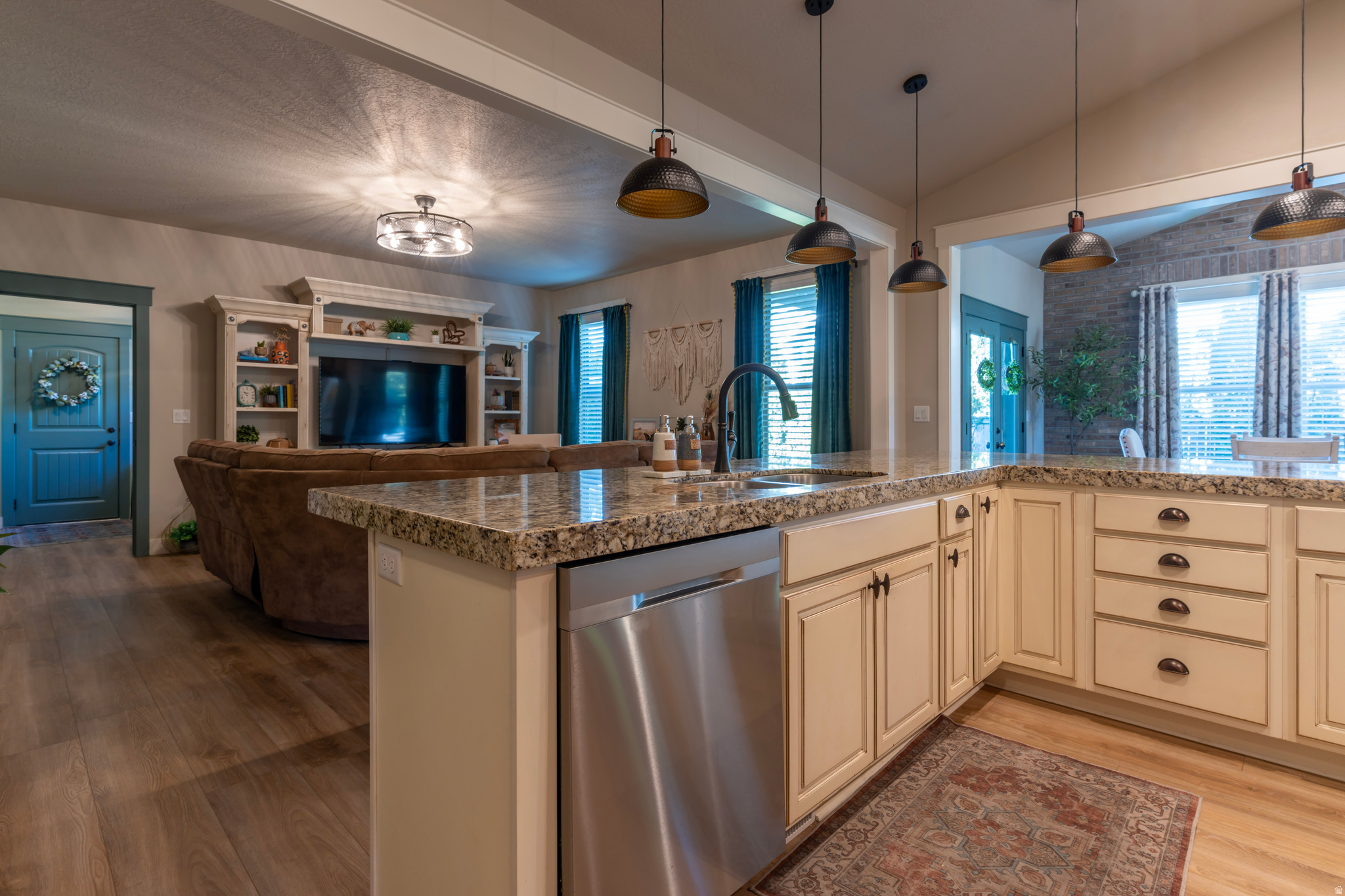 KENNECOTT - Residential