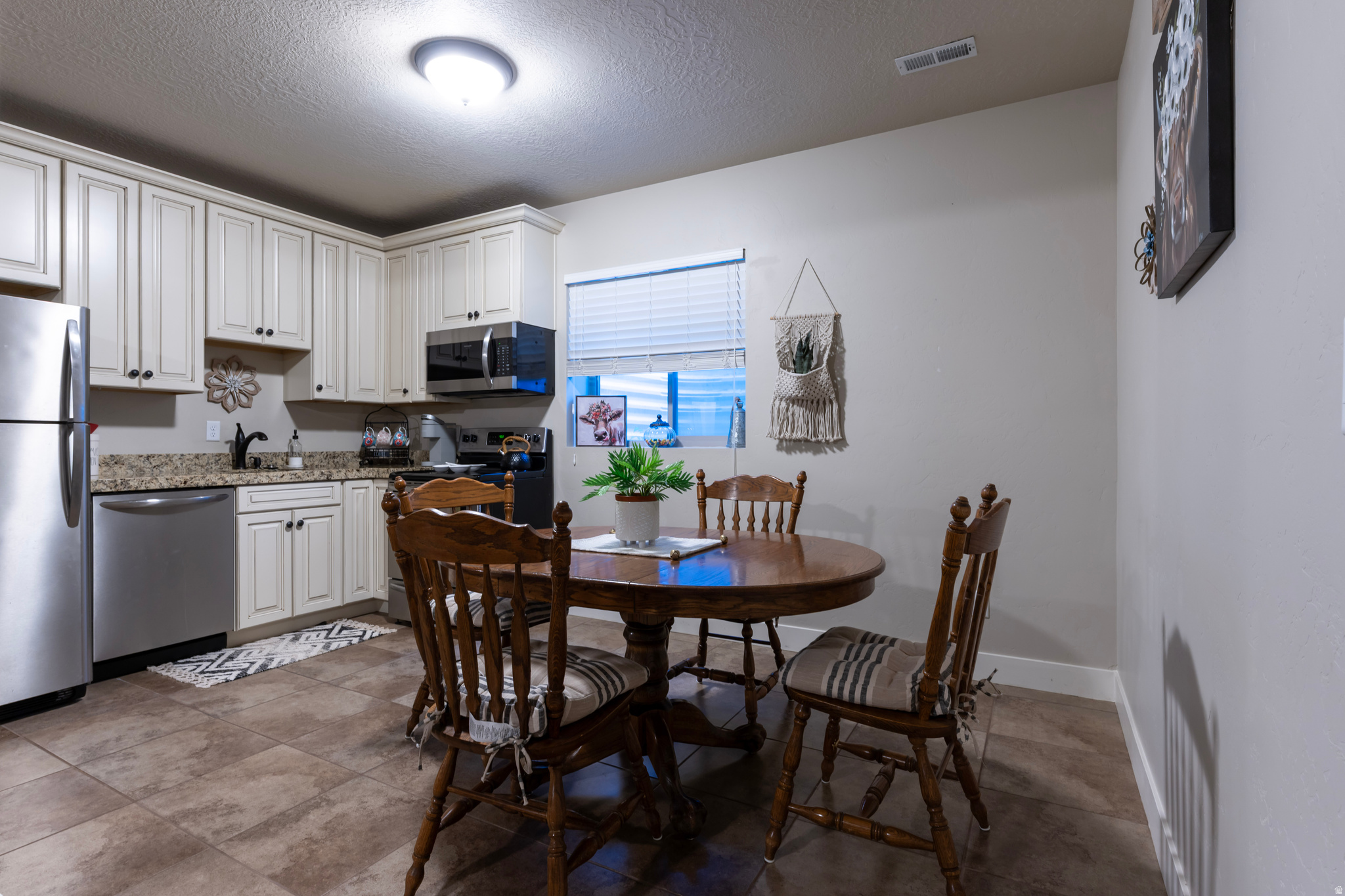 KENNECOTT - Residential