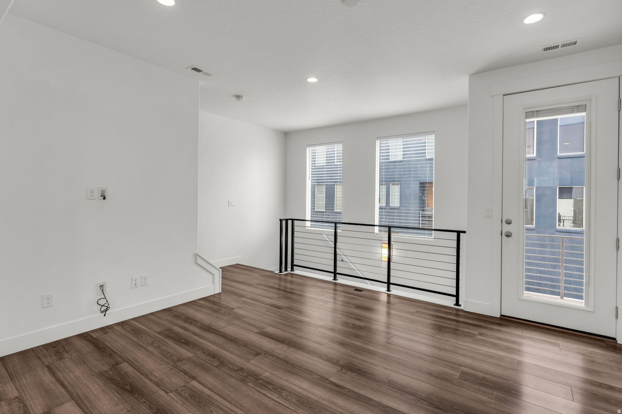 DAYBREAK - Residential