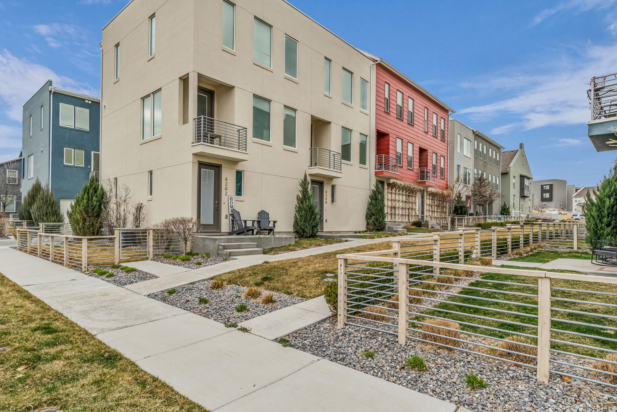 DAYBREAK - Residential