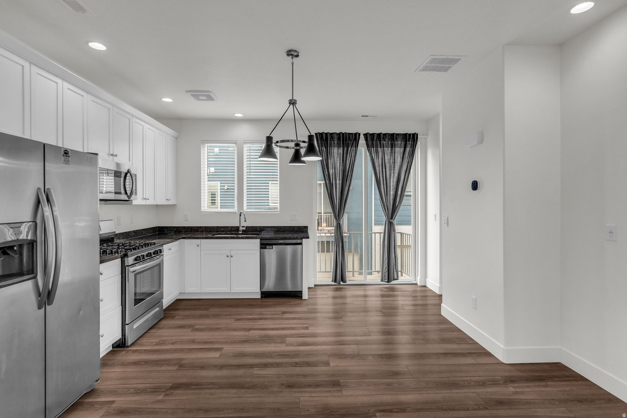 DAYBREAK - Residential