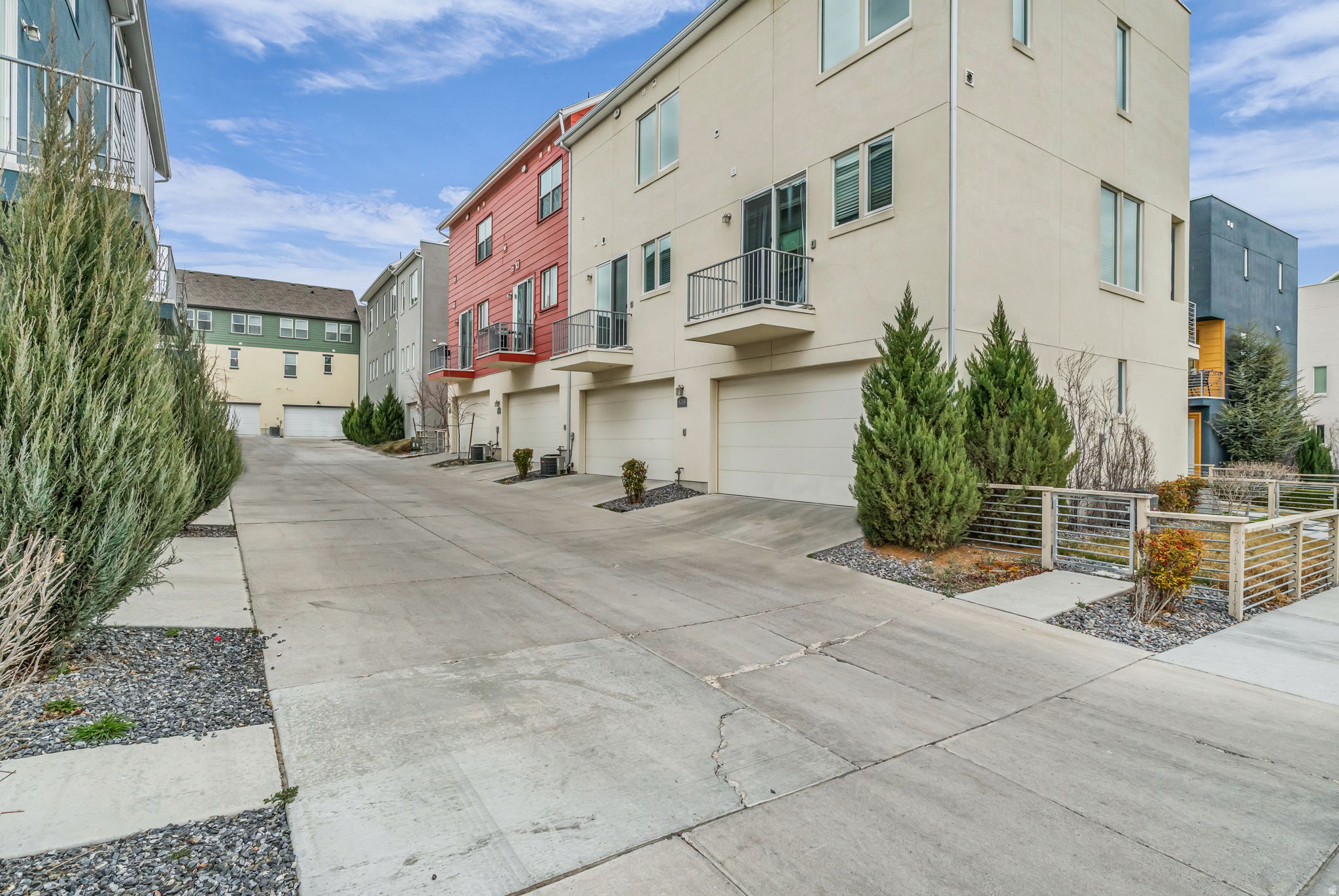 DAYBREAK - Residential