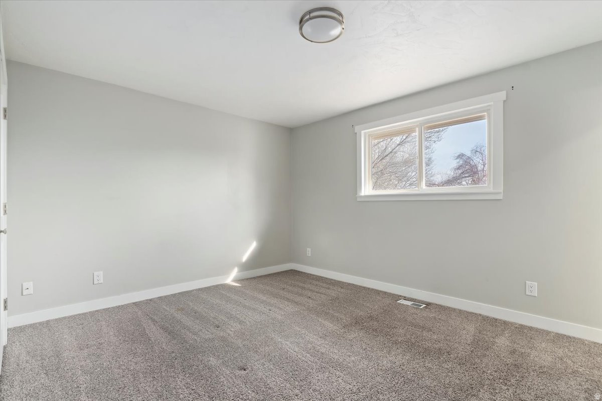 MEADOWGATE #8 - Residential