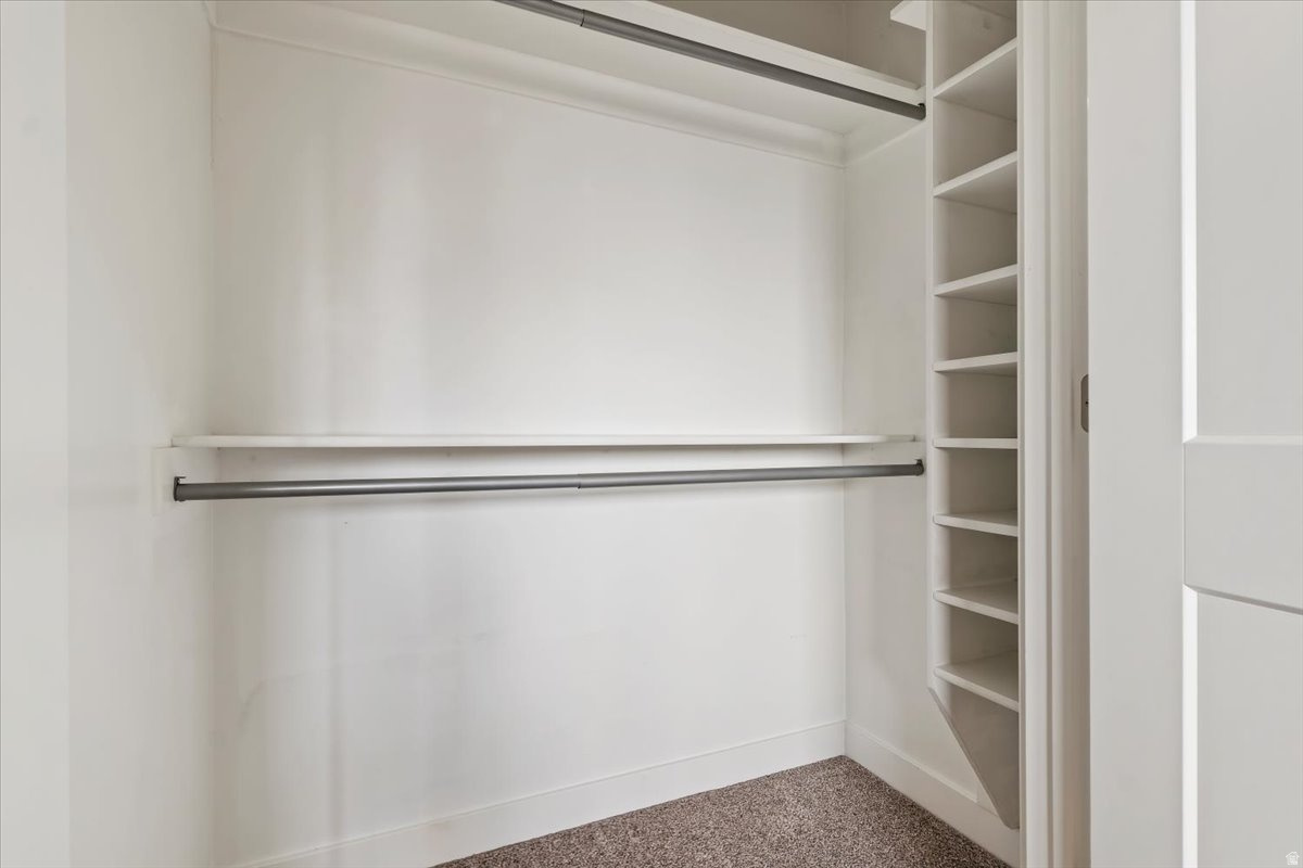 MEADOWGATE #8 - Residential