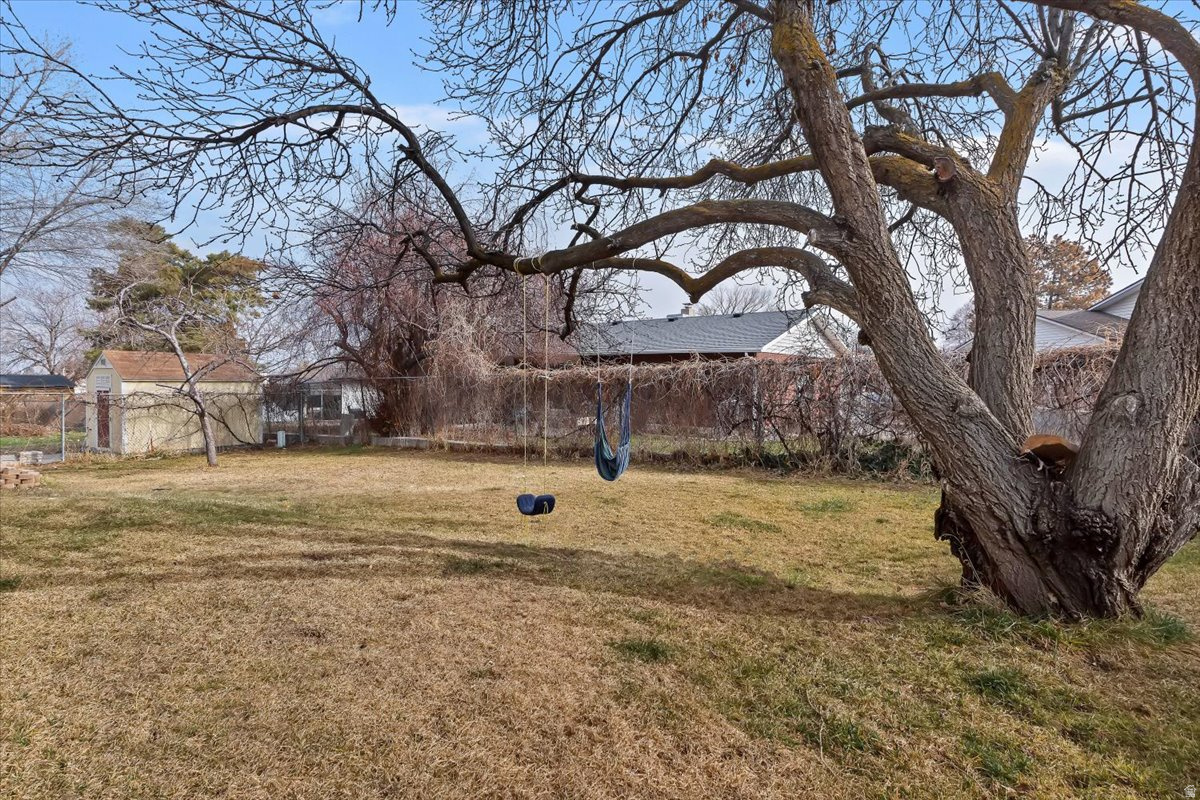 MEADOWGATE #8 - Residential