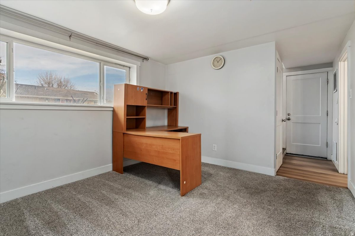 MEADOWGATE #8 - Residential