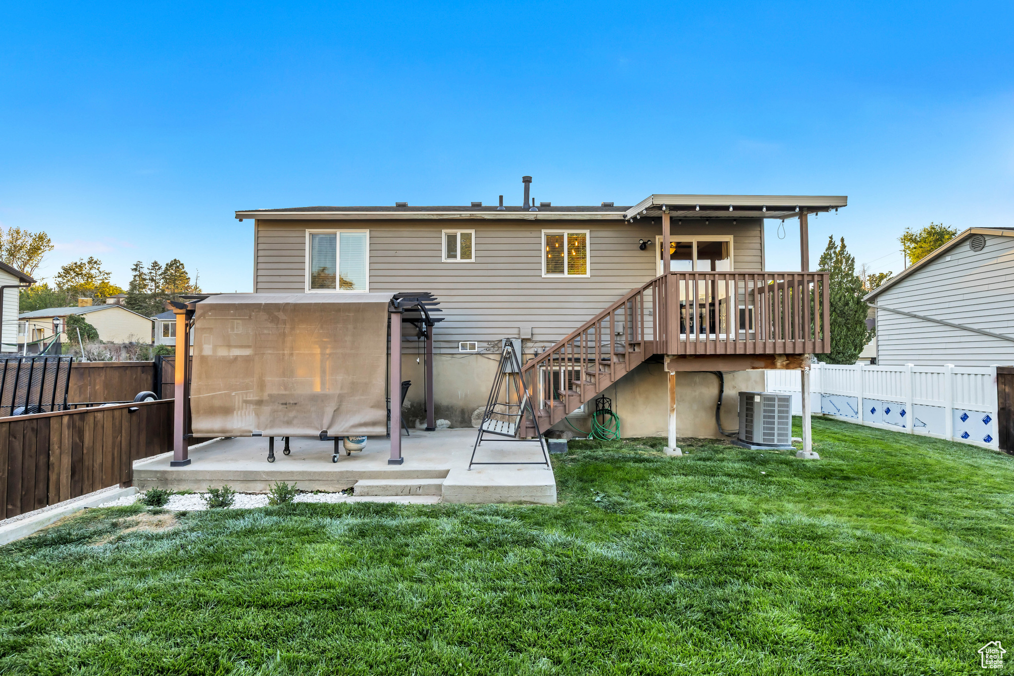 WILLOW BAY II - Residential