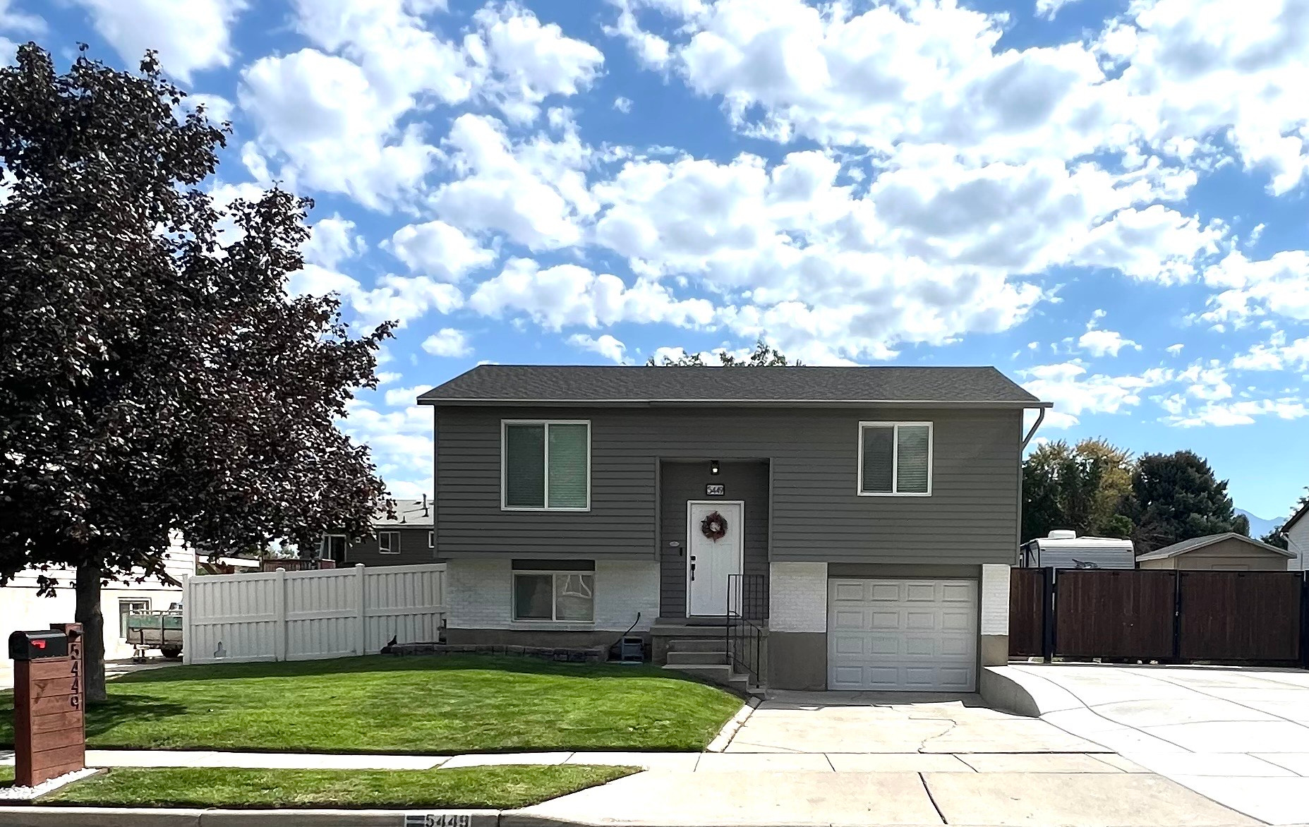 WILLOW BAY II - Residential