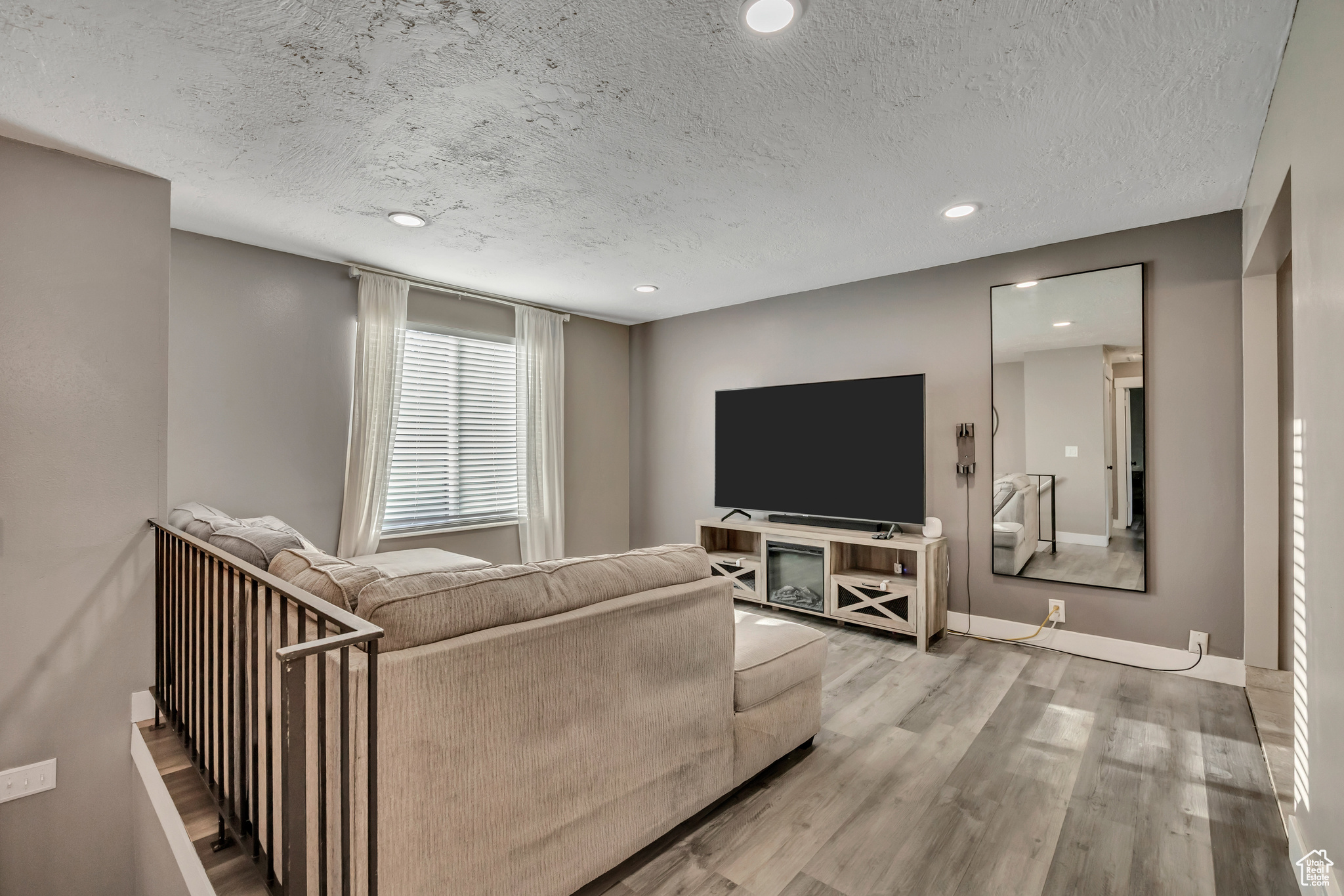 WILLOW BAY II - Residential