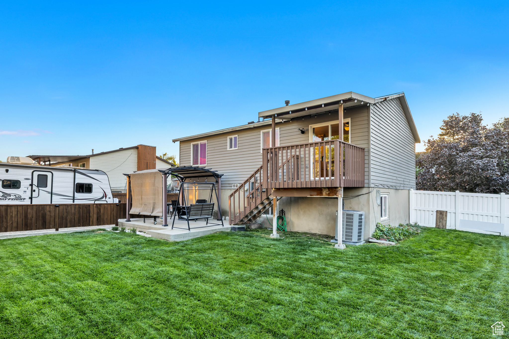 WILLOW BAY II - Residential