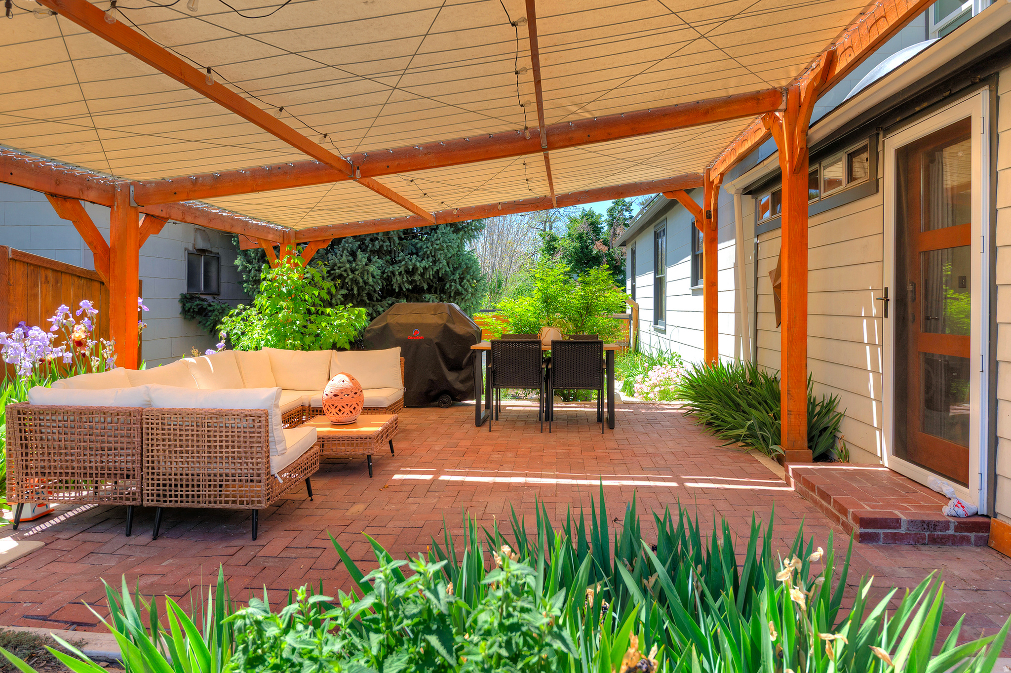 DOUGLAS PLACE - Residential